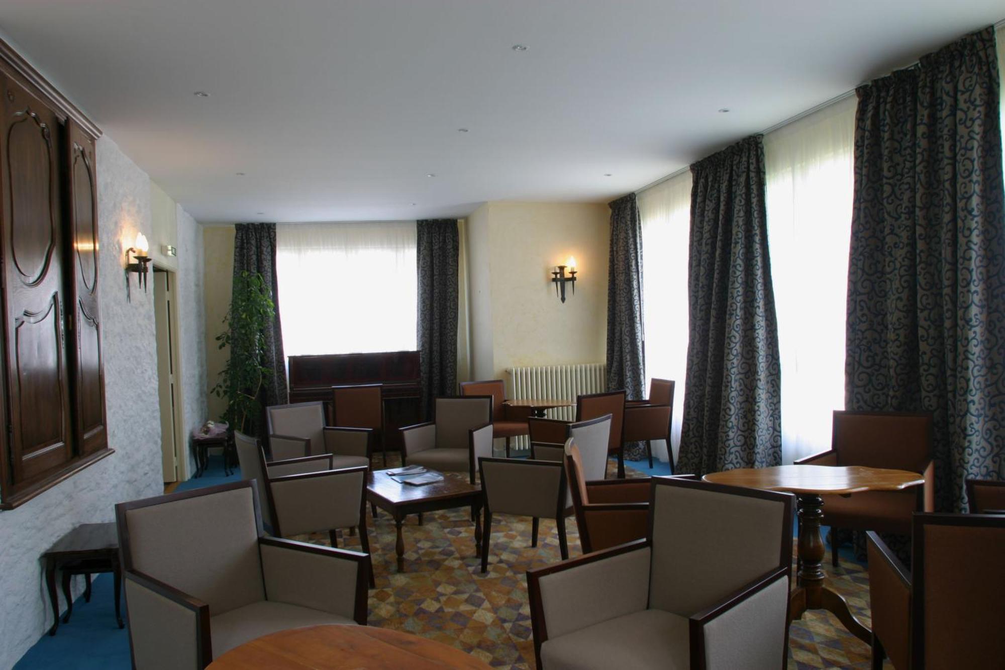 Le Parc Des Fees Hotel Retaurant & Spa Ла-Бурбуль Экстерьер фото