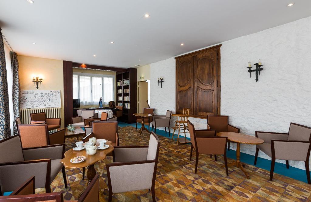 Le Parc Des Fees Hotel Retaurant & Spa Ла-Бурбуль Экстерьер фото