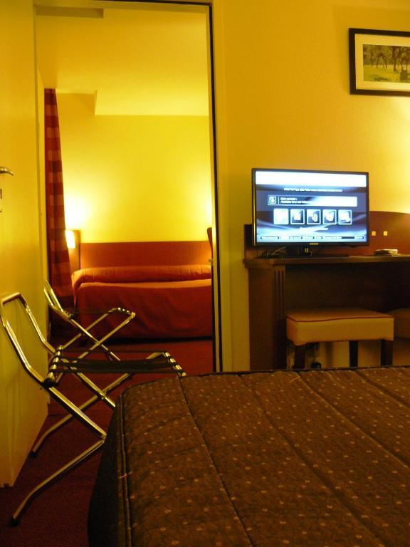 Le Parc Des Fees Hotel Retaurant & Spa Ла-Бурбуль Номер фото